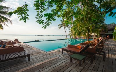 Hotel vs Airbnb: How to Choose the Best Stay as a Solo Woman Traveler